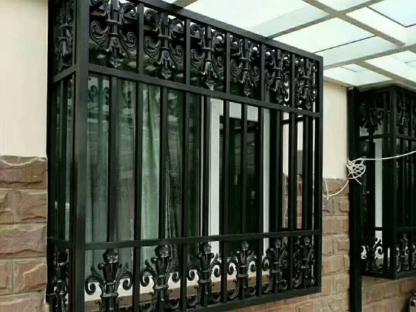 陽(yáng)臺(tái)護(hù)欄